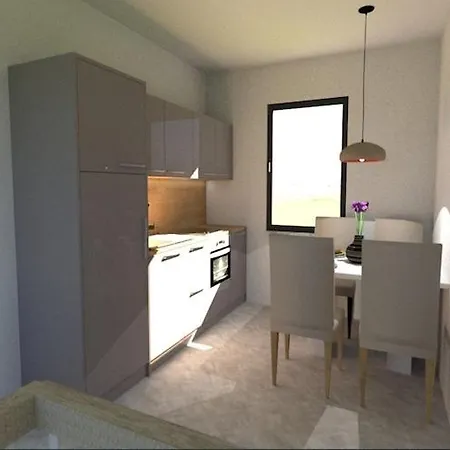 In Near Sandy Beach, Cleaning Included Apartamento