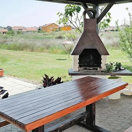 In Near Sandy Beach, Cleaning Included Privlaka (Zadar)