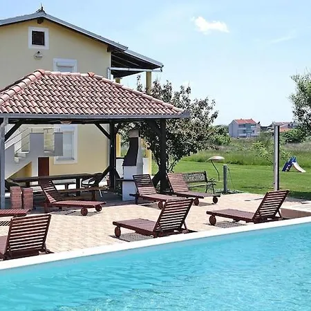 In Near Sandy Beach, Cleaning Included Appartamento Privlaka (Zadar)